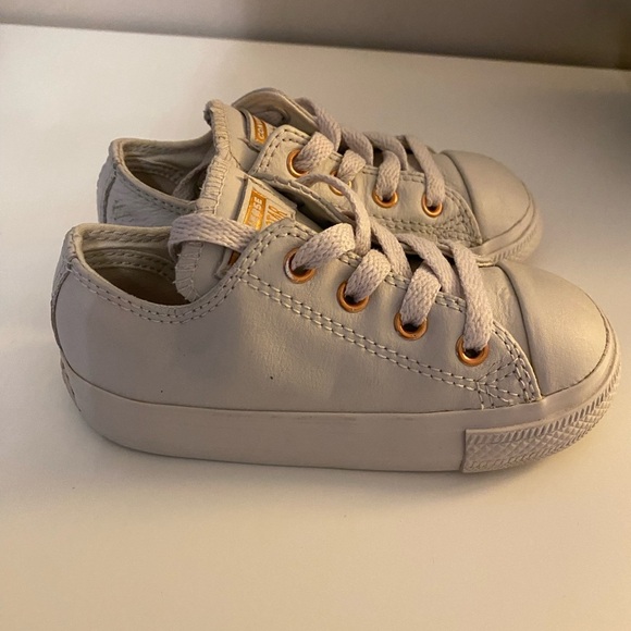 Converse toddlers sneakers size 7 - Picture 3 of 5